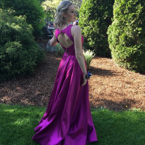 Sherri Hill Prom Dress - Picture 2 of 4